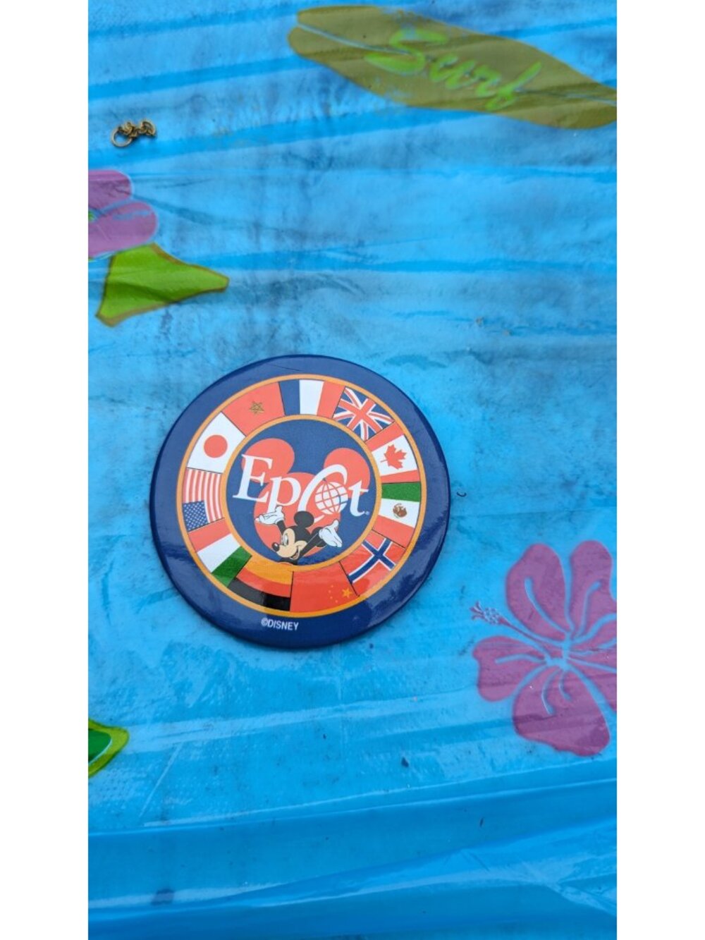 VINTAGE DISNEY EPCOT PIN Big Metal Flags Mickey